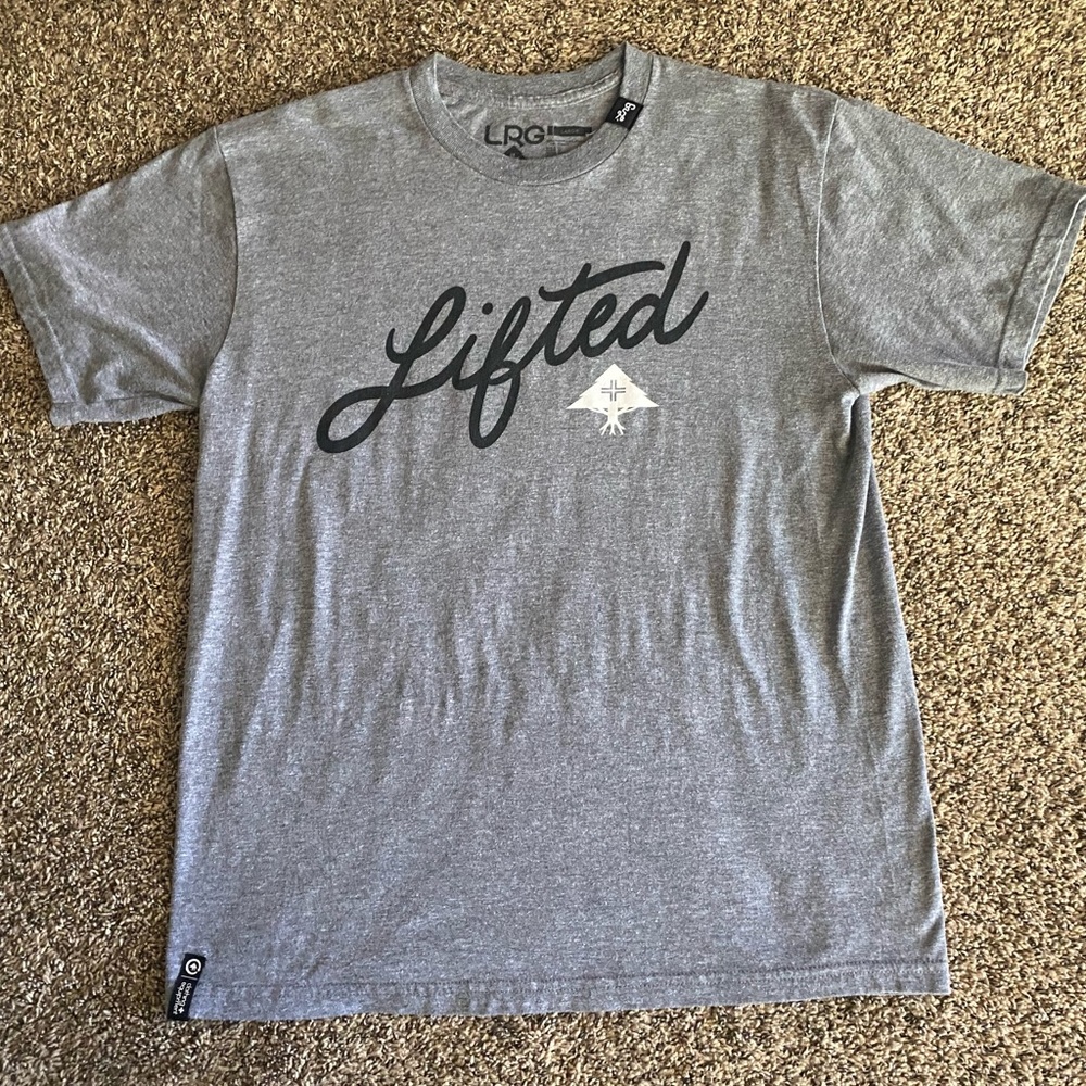 LRG LIFTED tee